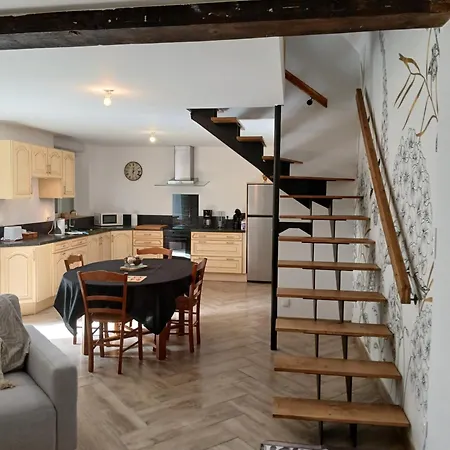 Maison De Charme Saint-Symphorien-des-Monts