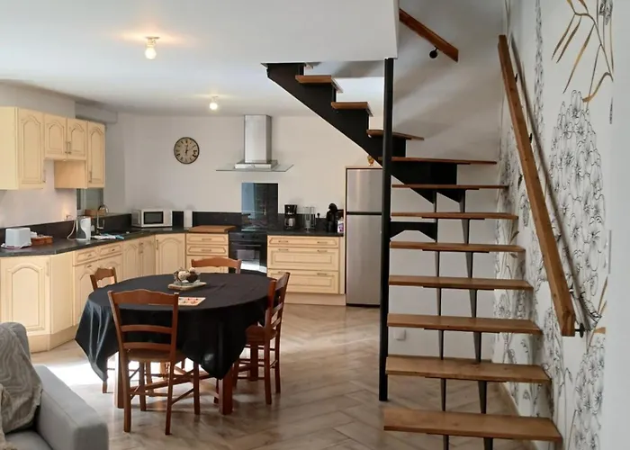 Maison De Charme Saint-Symphorien-des-Monts